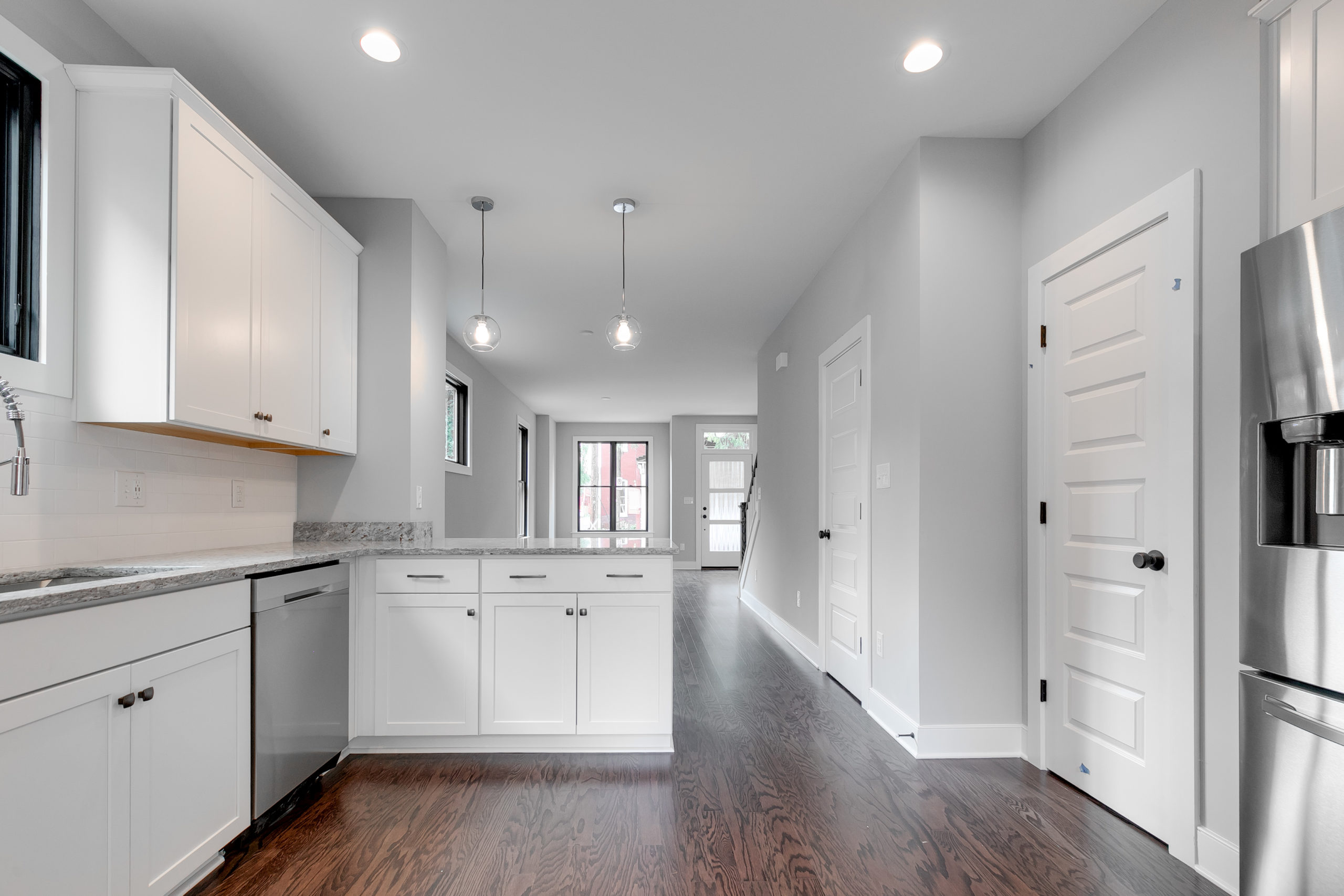 St James Street Luxurious Home Design